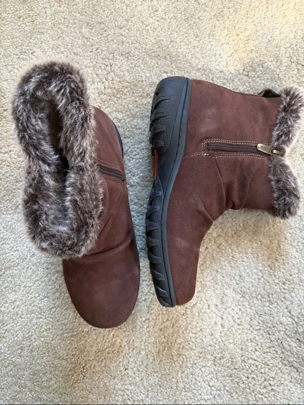Khombu Brown Faux-Fur Trim Winter Ankle Boots-Size 8